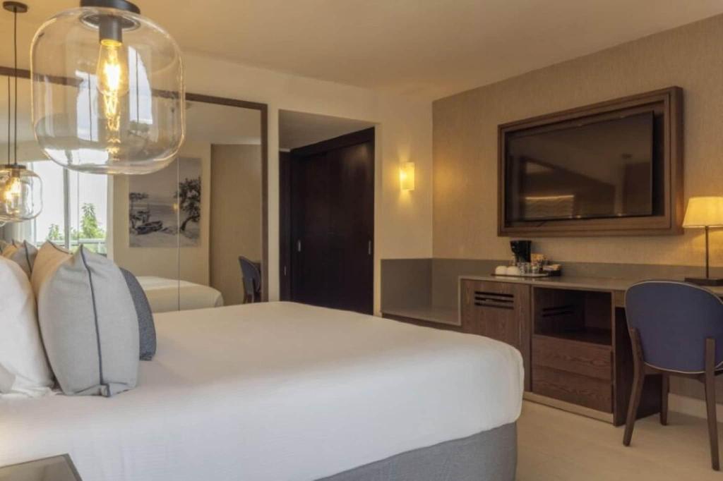 hotel-thumb