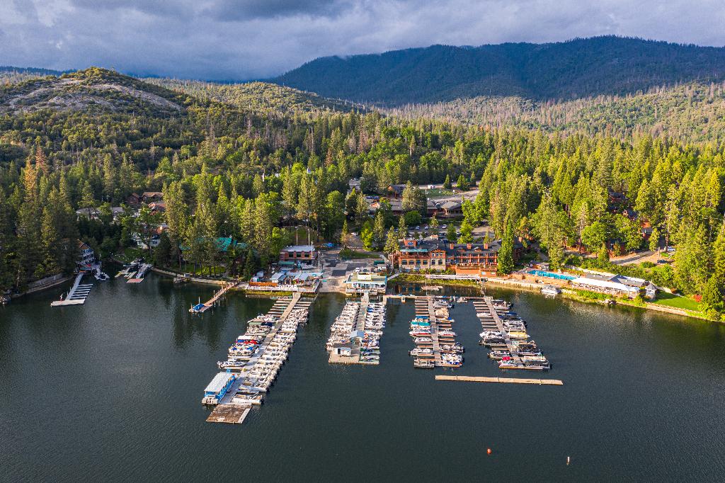 The Pines Resort At Bass Lake en Yosemite National Park area