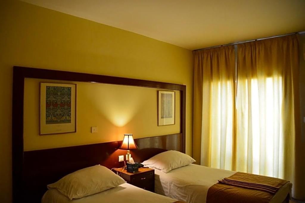 hotel-thumb