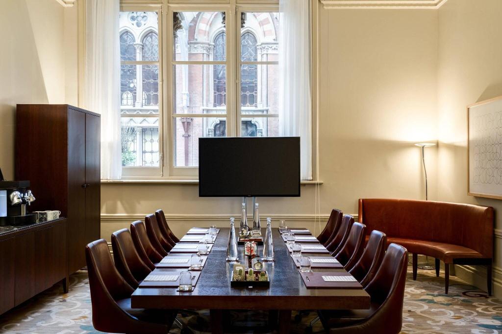 Galleria immagine di St. Pancras London, Autograph Collection