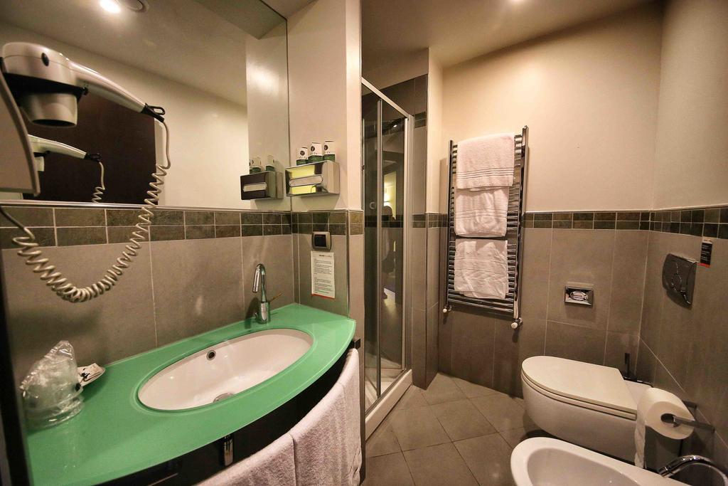 Hotel Vercelli Palace