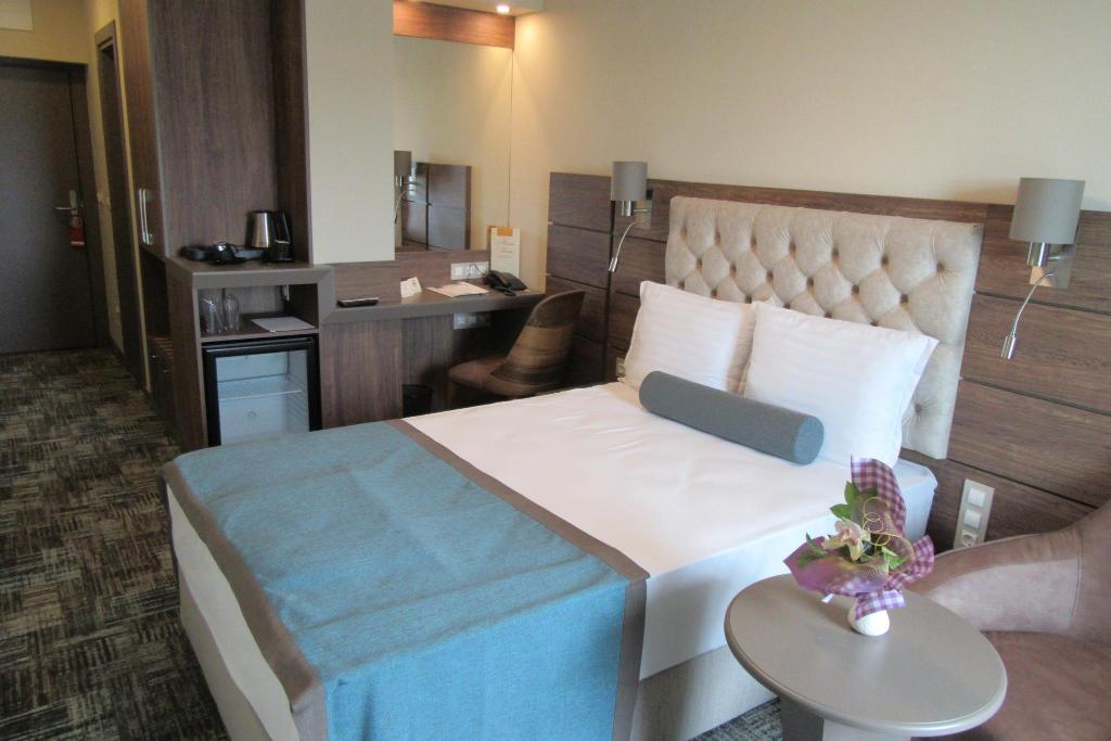 Hotel Cherno More