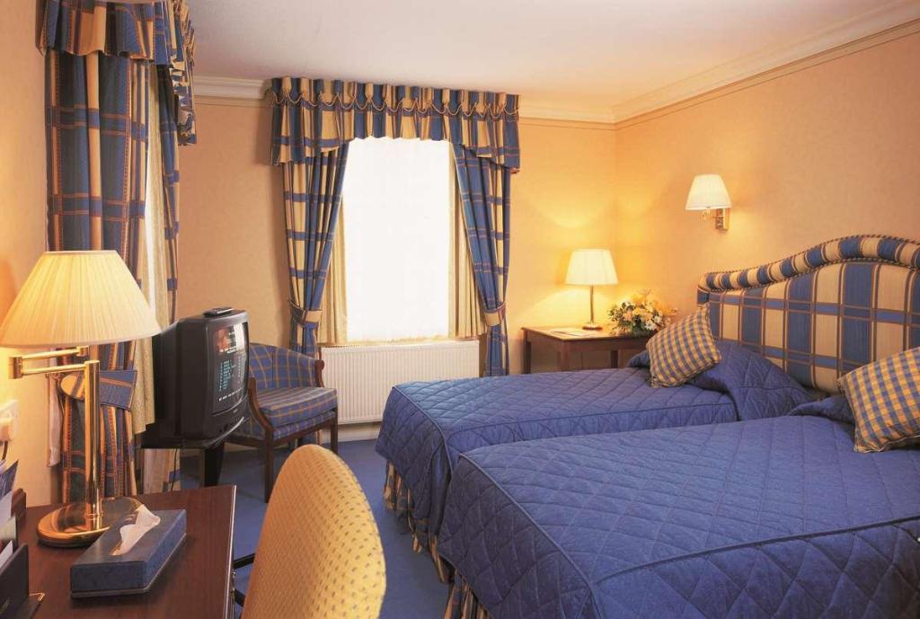 George Hotel