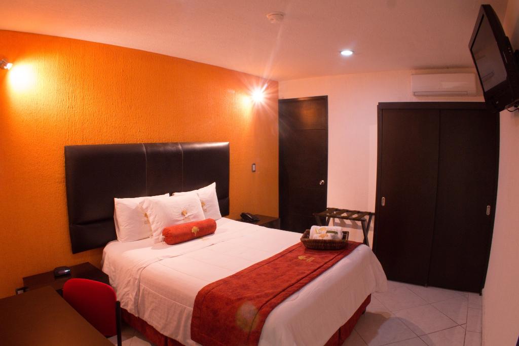 Hotel The Lit 13