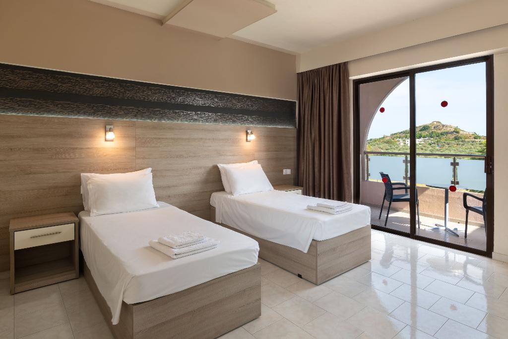 Rose Hotel