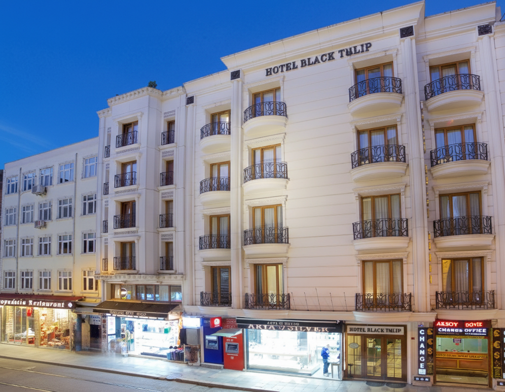 Weingart Black Tulip Hotel