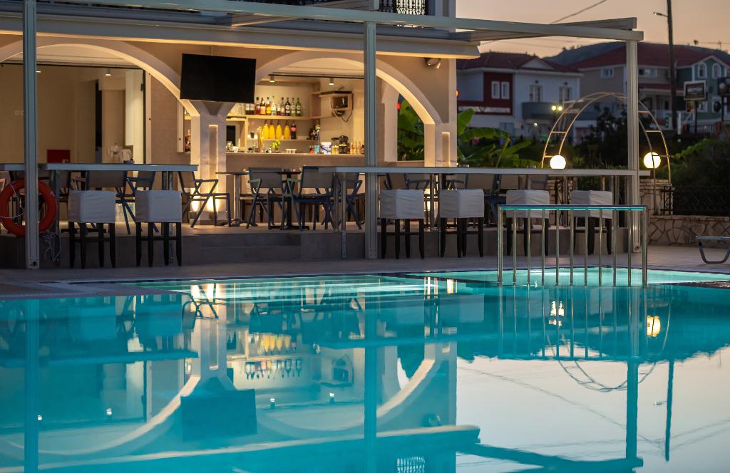 Hotel Athina Apts, Griechenland, Kalamaki. Großes 1