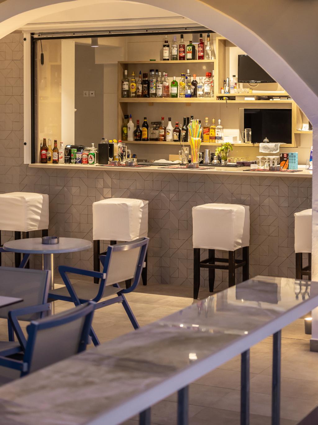 Hotel Athina Apts, Griechenland, Kalamaki. Großes 2