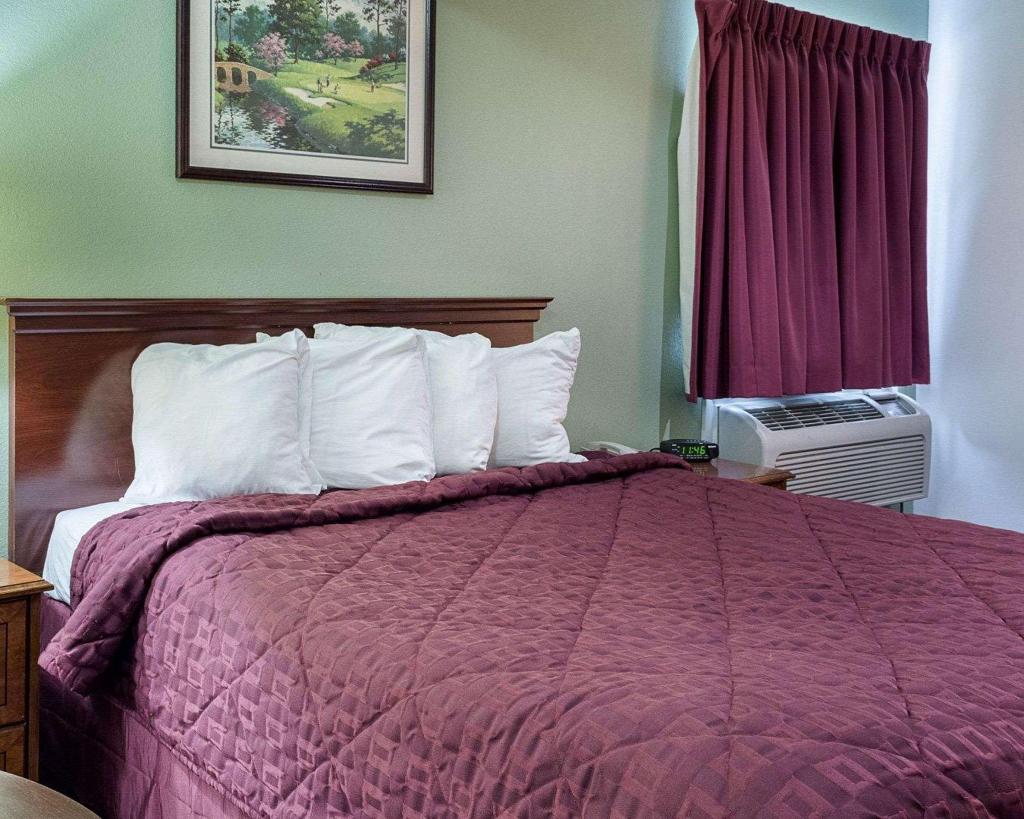 Econo Lodge Benns Church