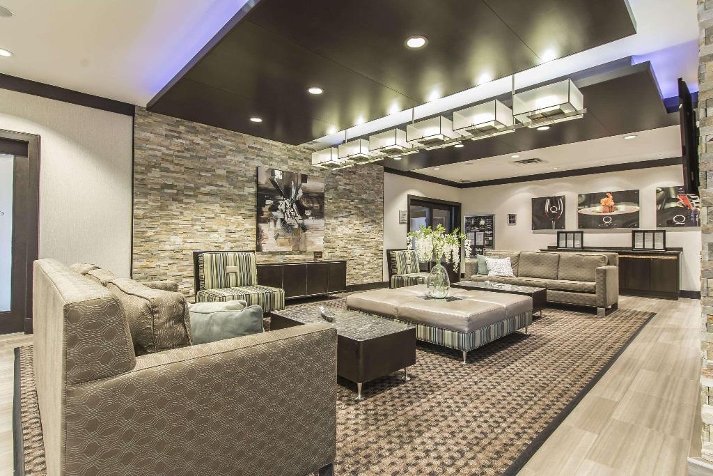 Quattro Hotel & Conference Centre, Ascend Hotel Collection