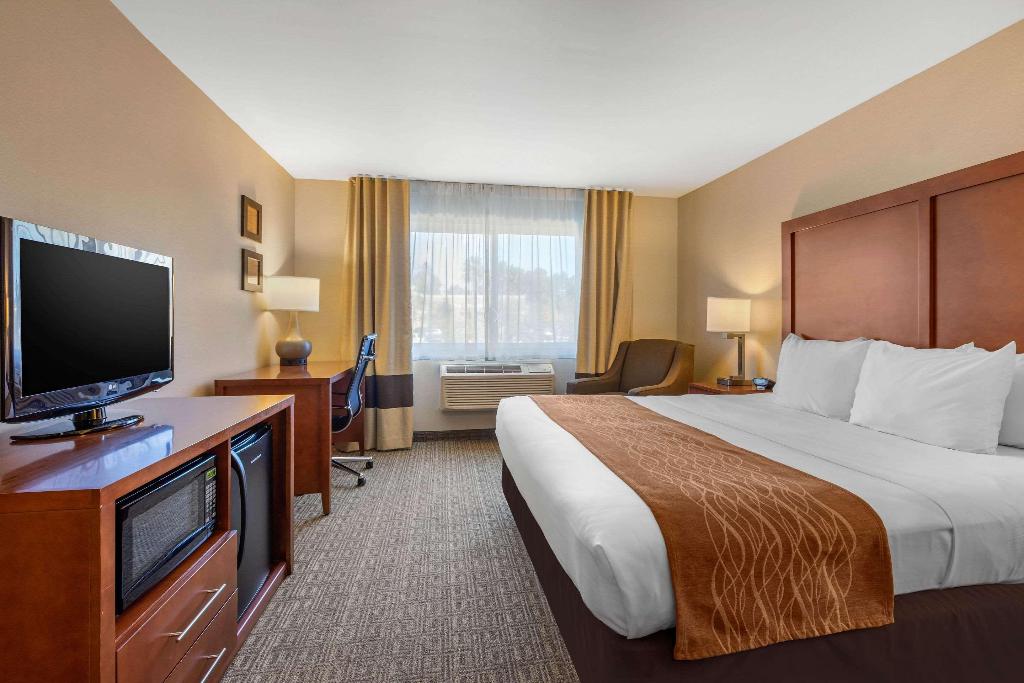 Comfort Inn & Suites Near Temecula Wine Country
