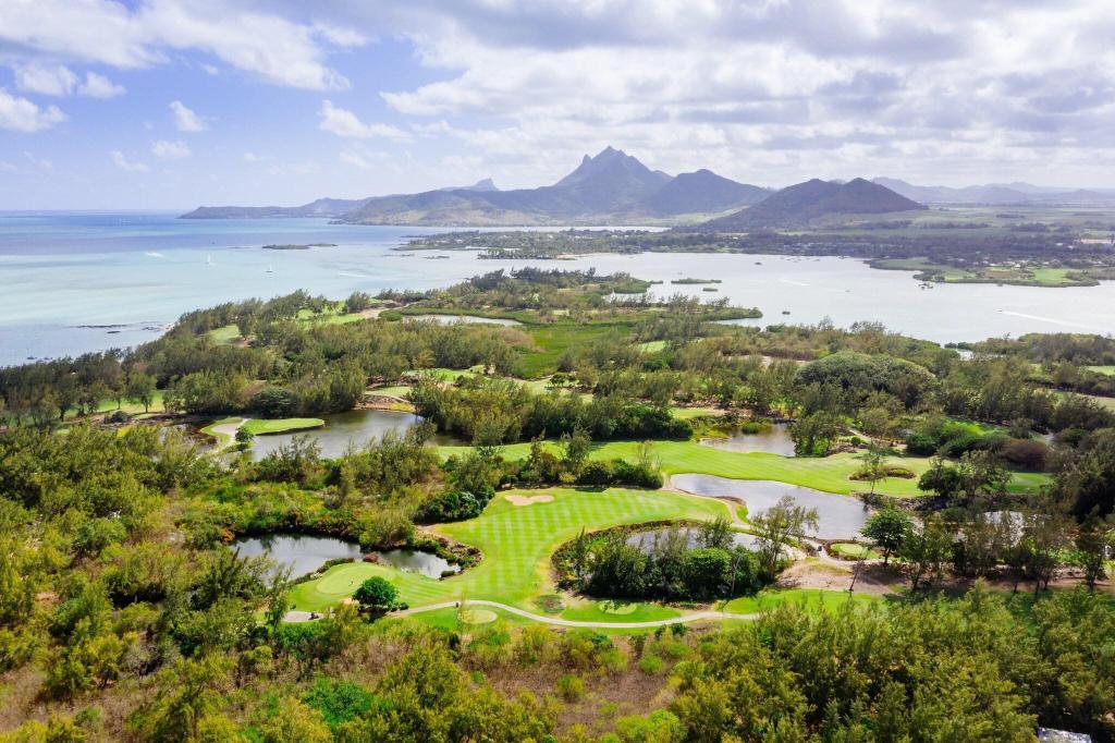 Four Seasons Resort Mauritius at Anahita - Sports and Entertainment