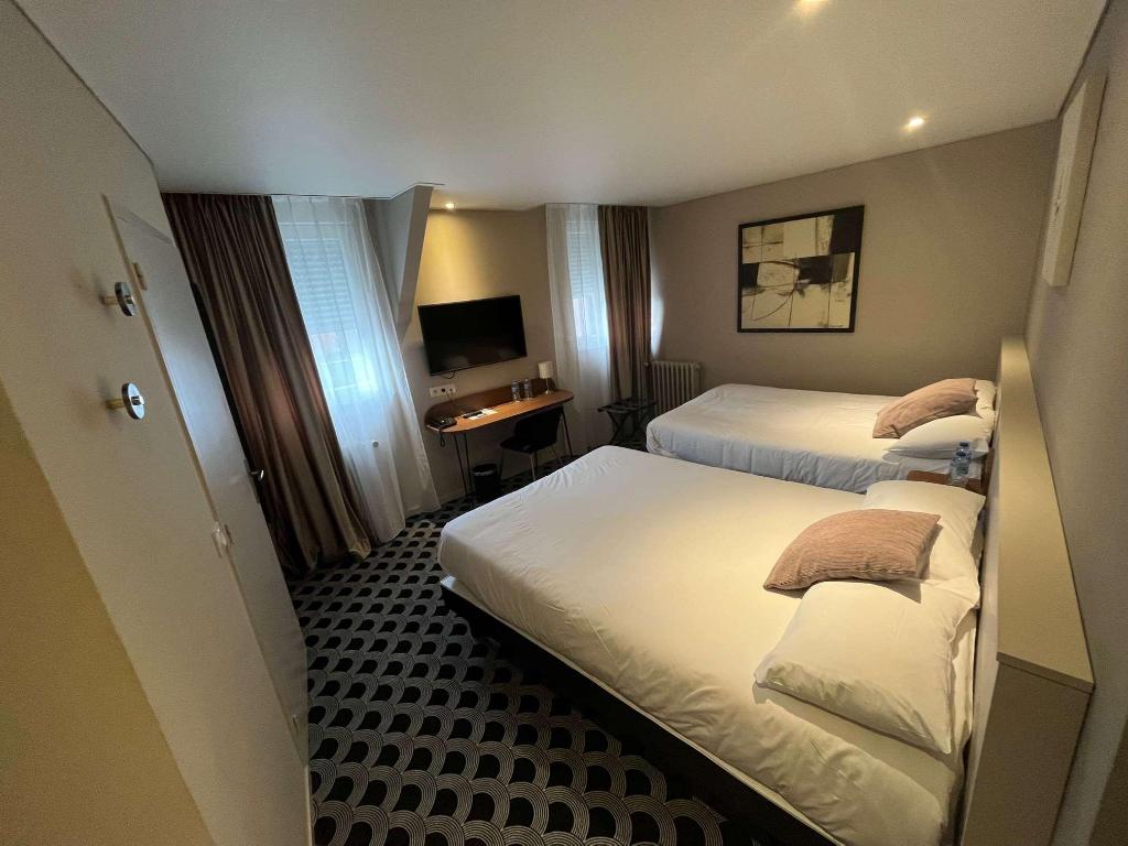 Brit Hotel Les Voyageurs