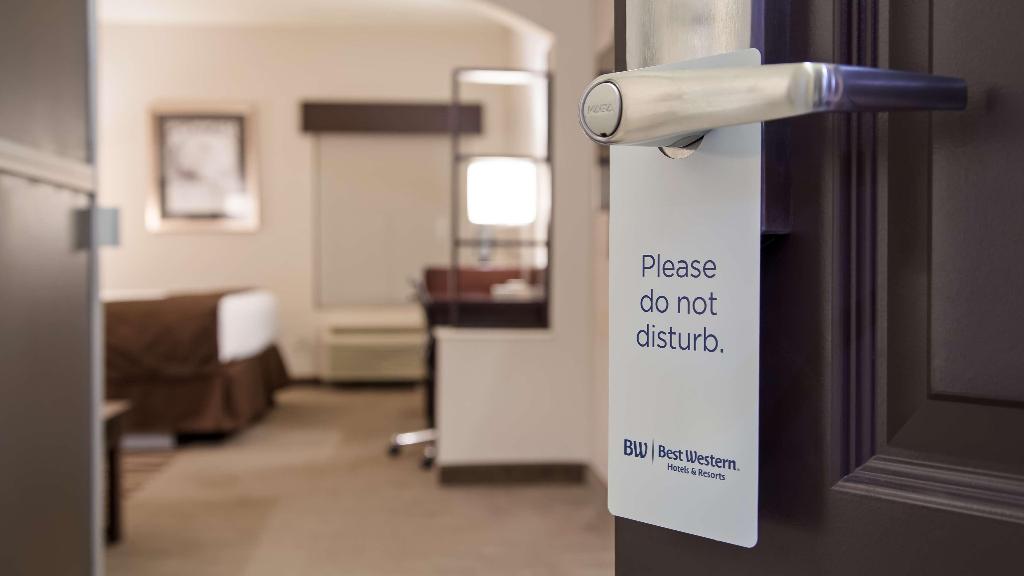 BEST WESTERN Plus Lee's Summit Hotel & Suites