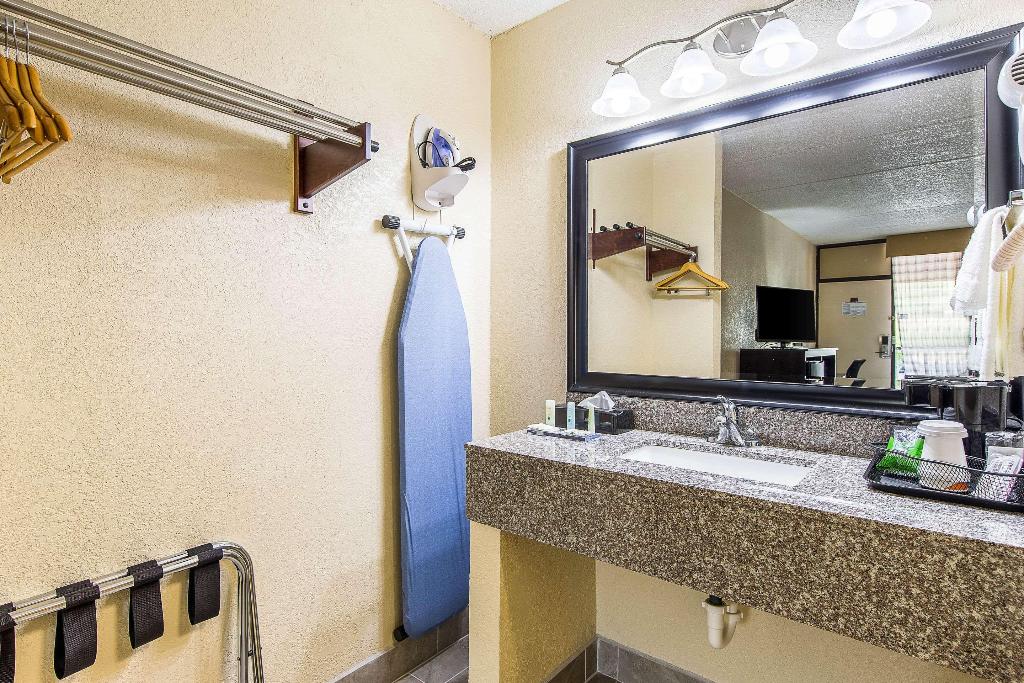 Quality Inn Forest City