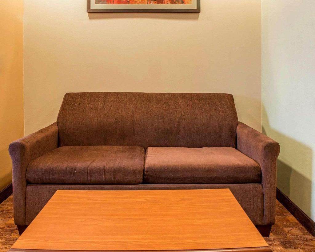 Comfort Suites Pittsburgh