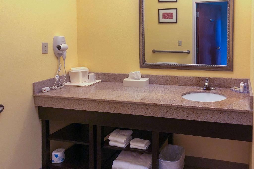 Comfort Inn & Suites Rogersville