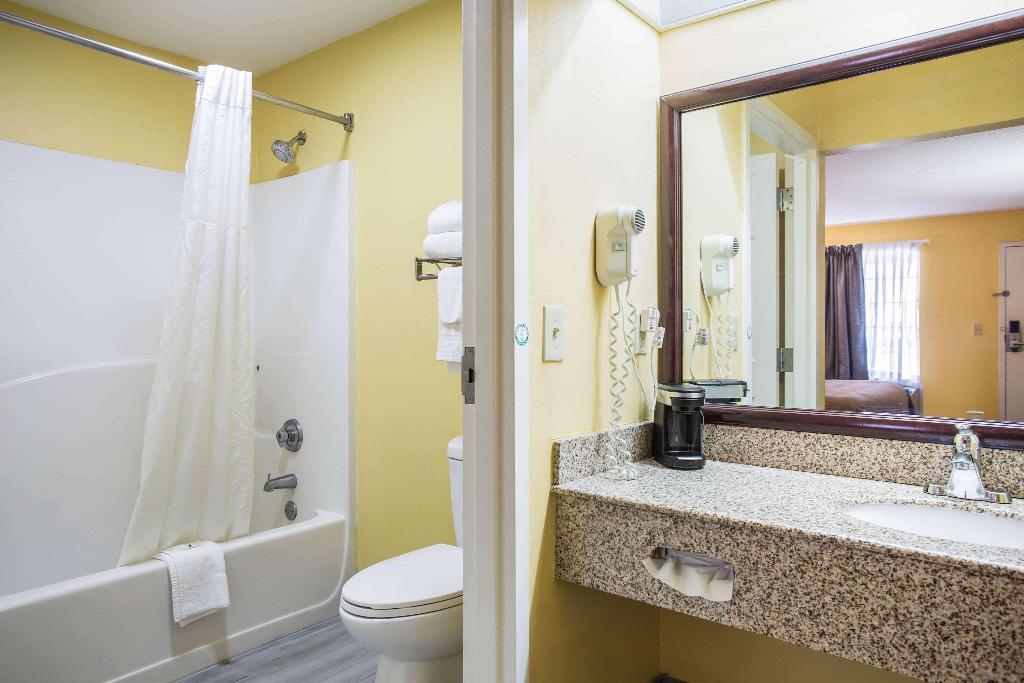 Quality Inn White House