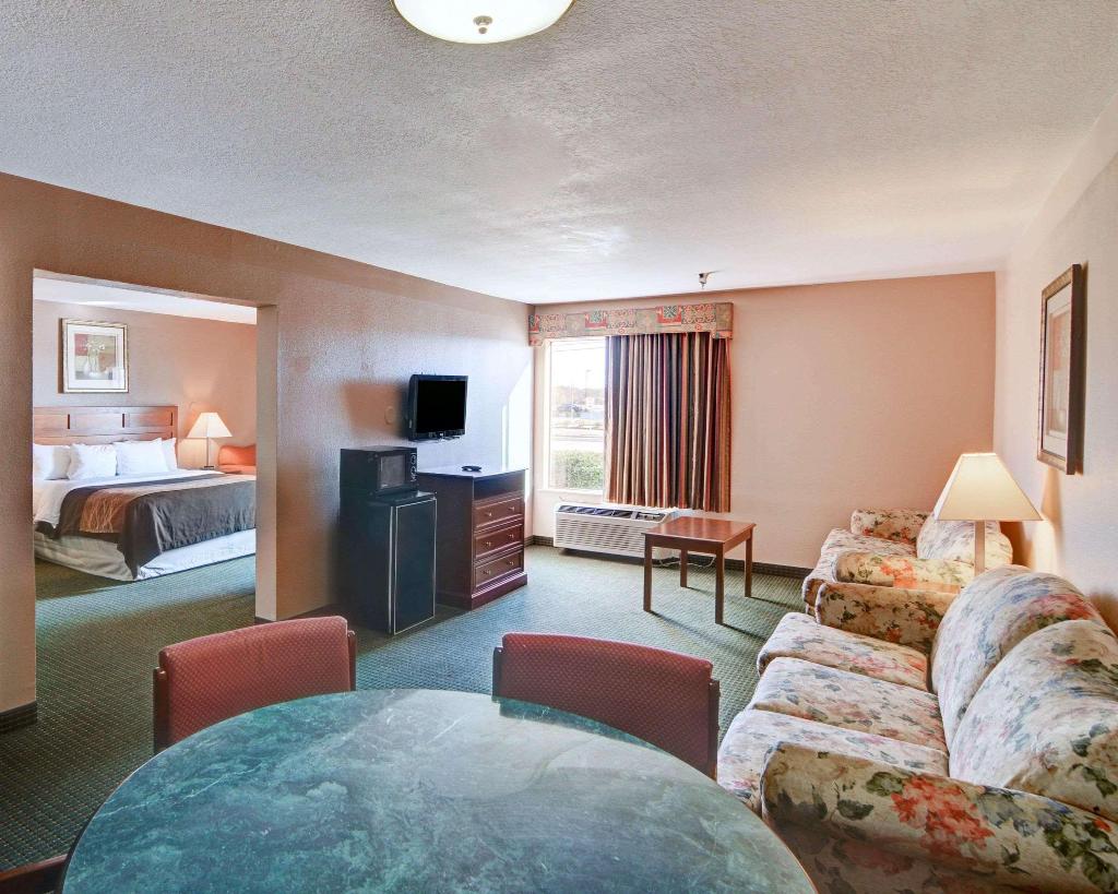 Quality Inn Forest Hill - Fort Worth South