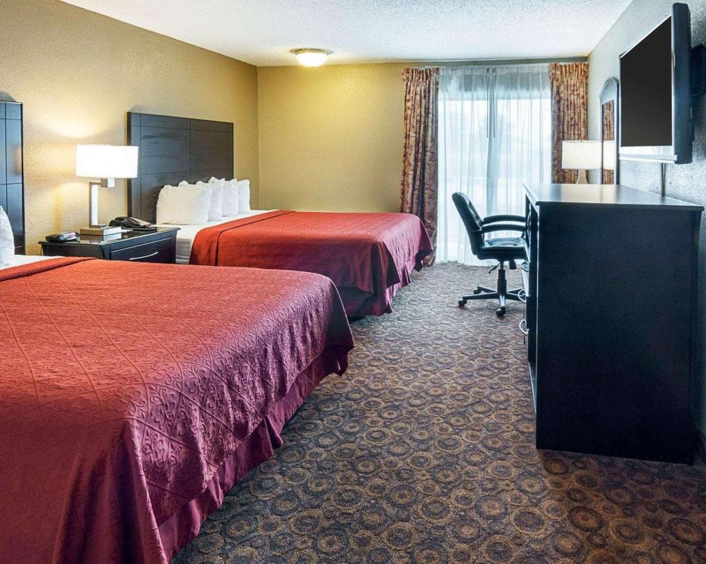 Quality Inn Magnolia