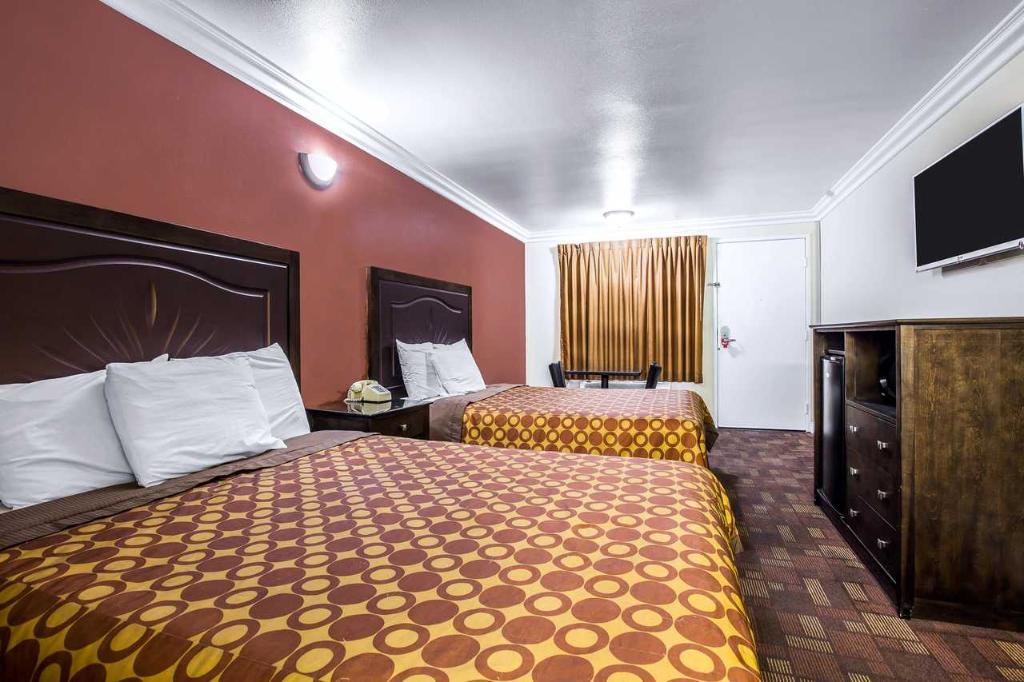 Pico Rivera Inn and Suites