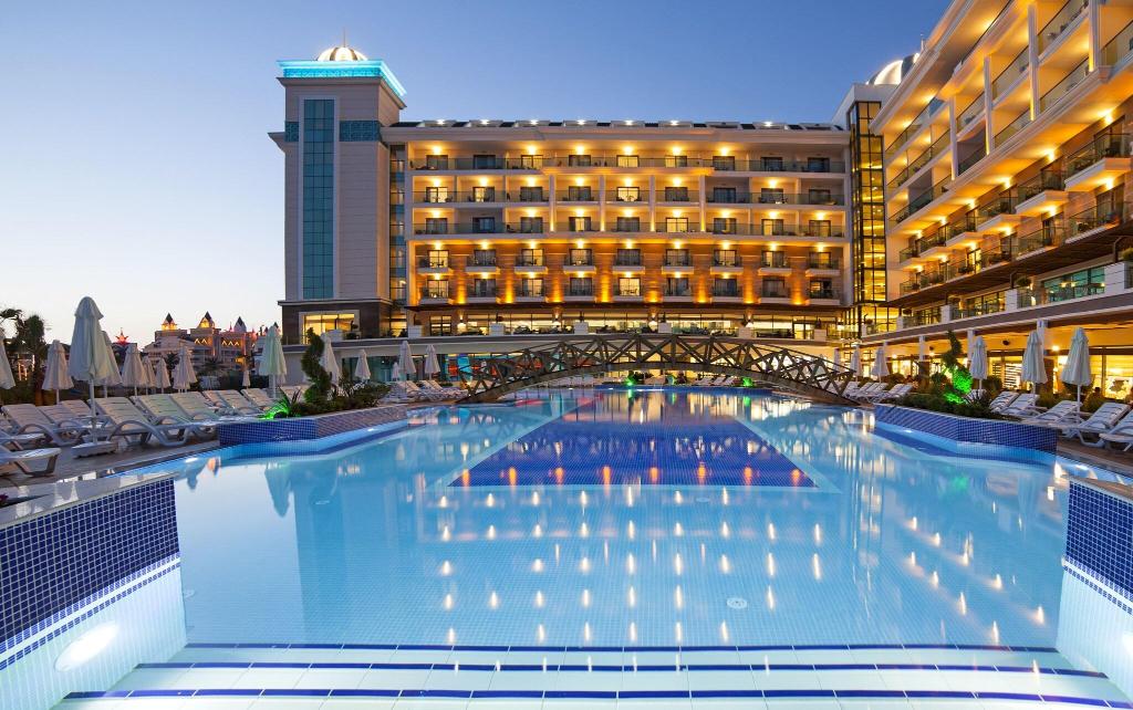 Luna Blanca Resort 5*