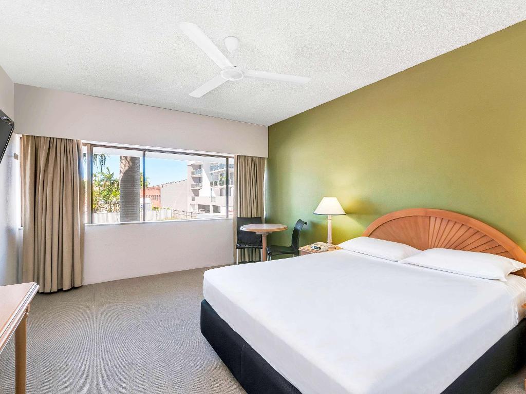 Mercure Cairns
