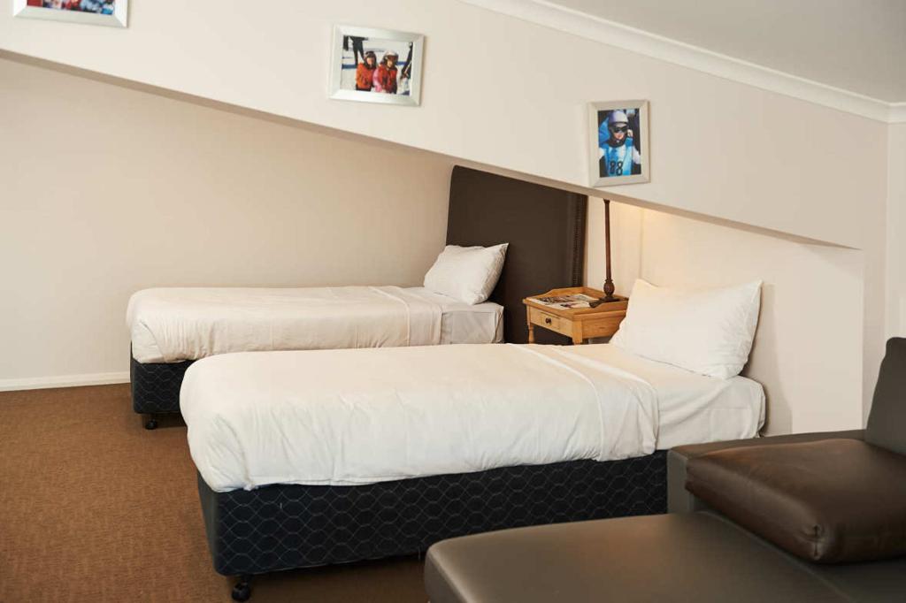 Mt Buller Chalet Hotel & Suites