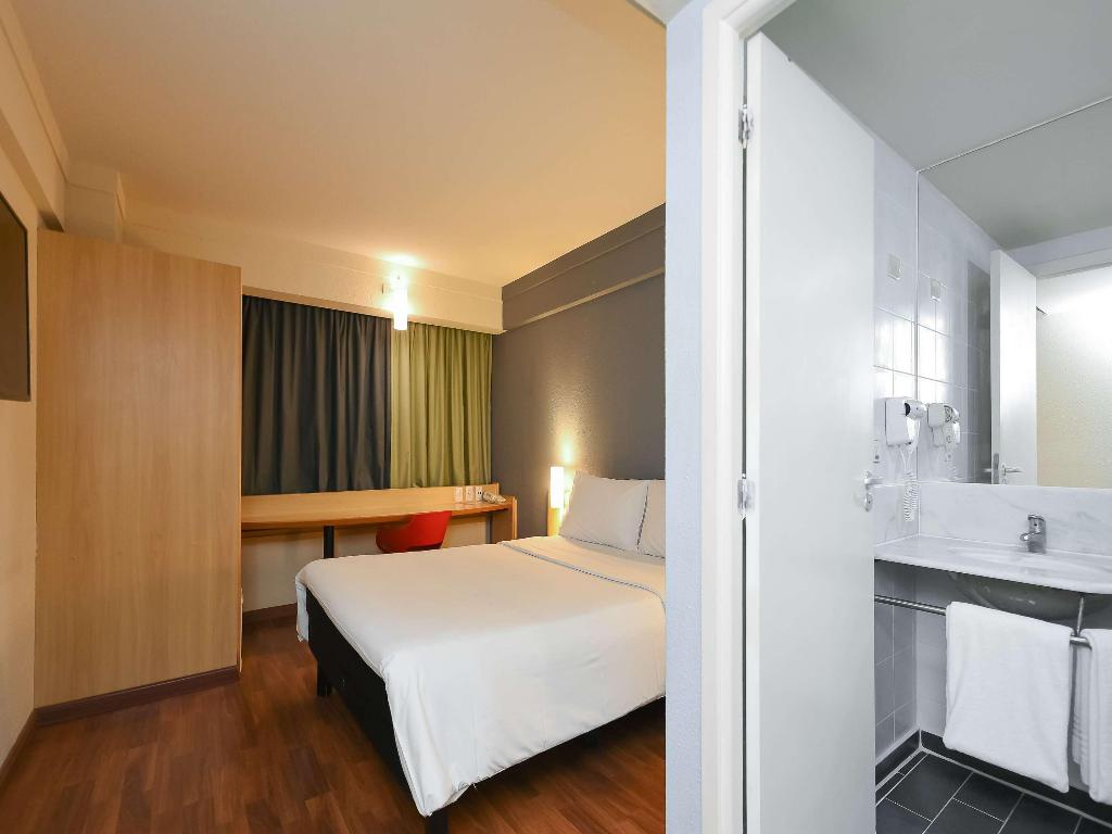 hotel-thumb