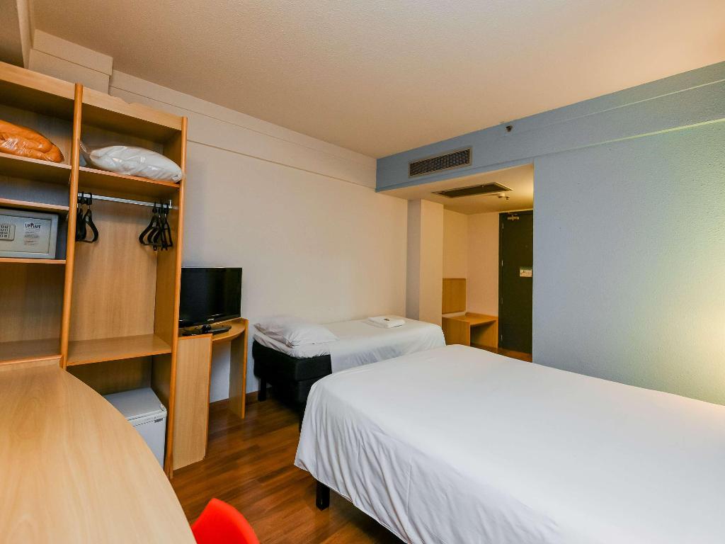 hotel-thumb