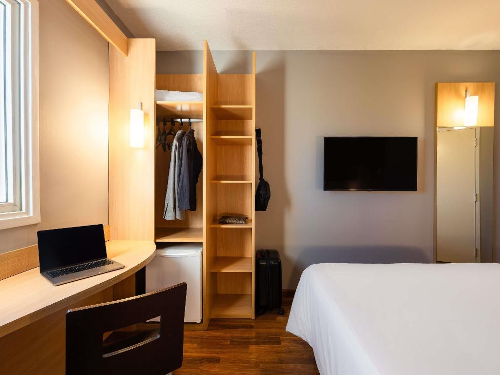 hotel-thumb