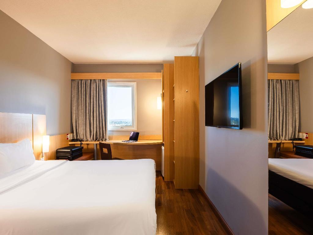 hotel-thumb