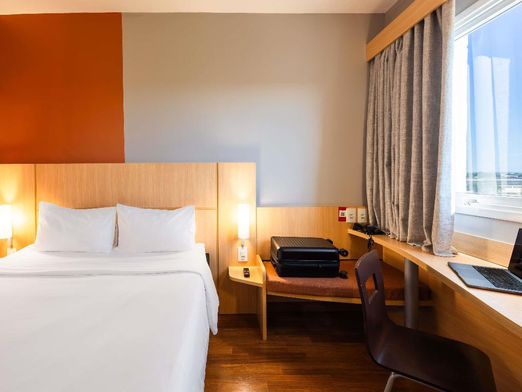 hotel-thumb
