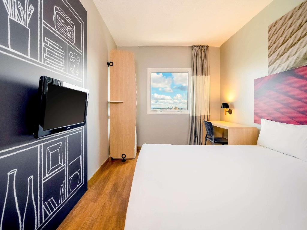 hotel-thumb