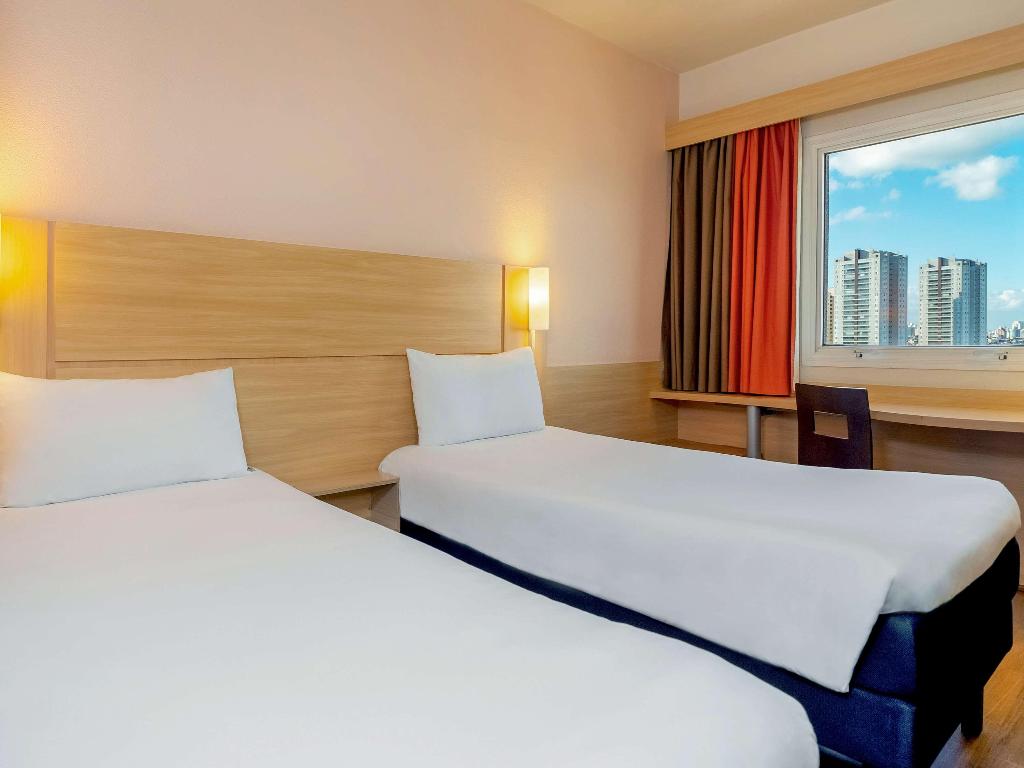hotel-thumb