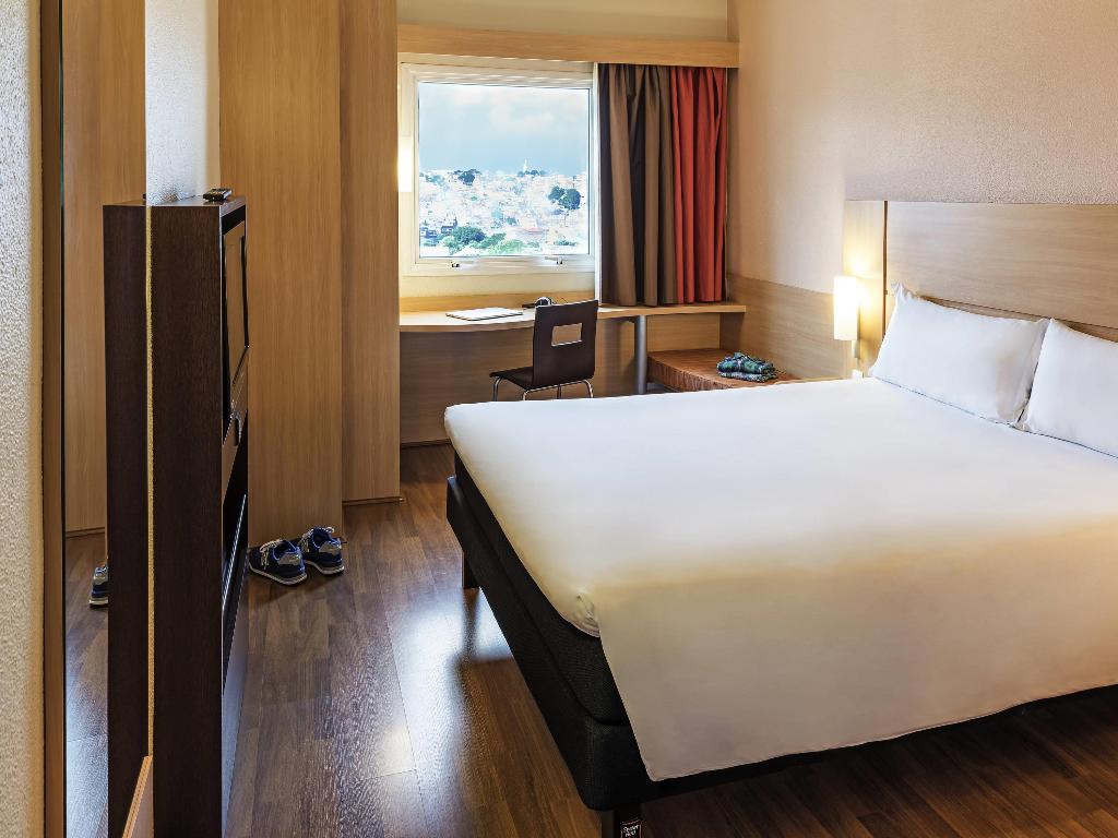 hotel-thumb
