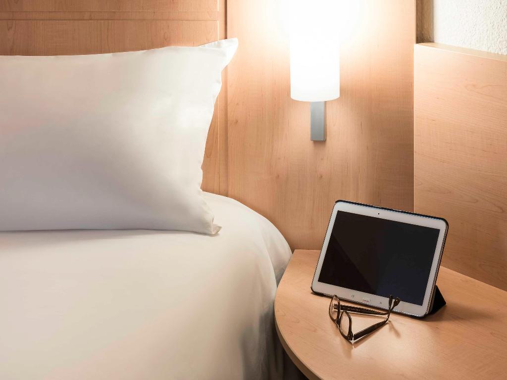 Ibis Angers Centre Chateau
