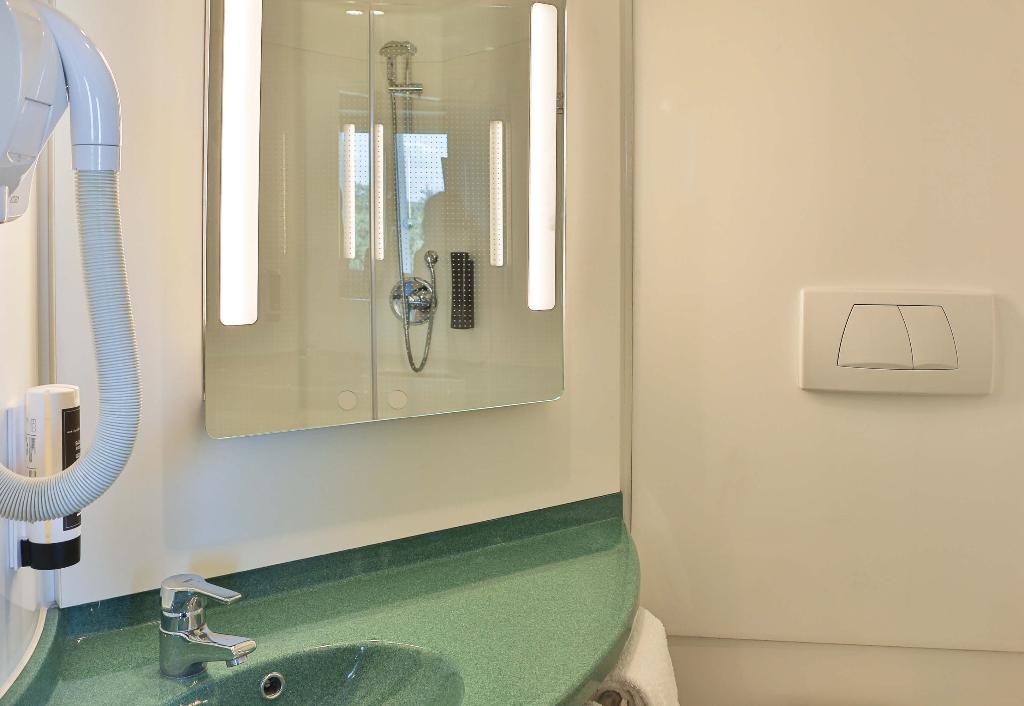 B&B HOTEL Les Sables-d'Olonne Centre Gare