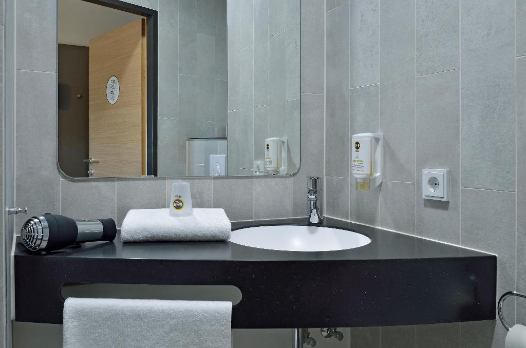 Hotel B&B HOTEL Berlin City West, Deutschland, Berlin. Großes 34