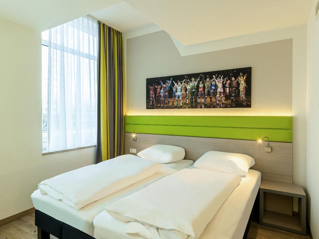 hotel-thumb