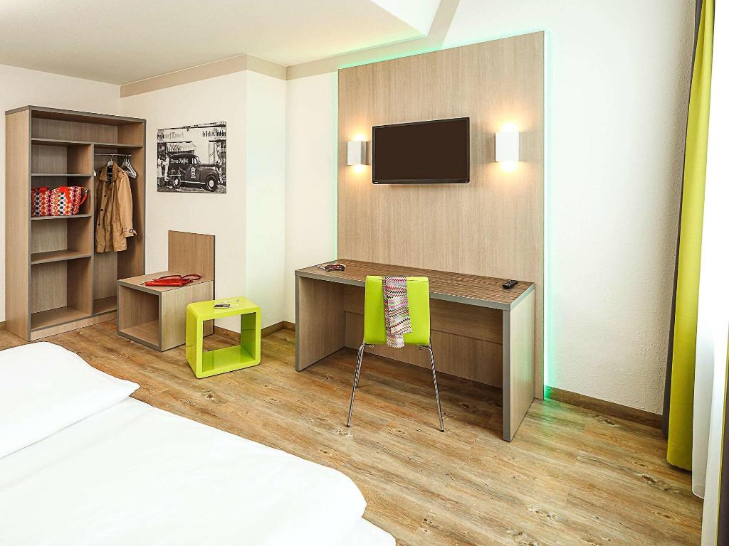hotel-thumb