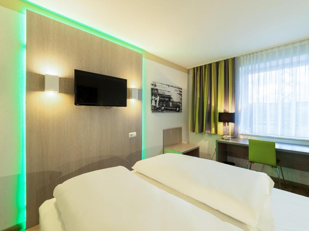 hotel-thumb