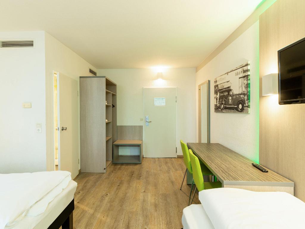 hotel-thumb