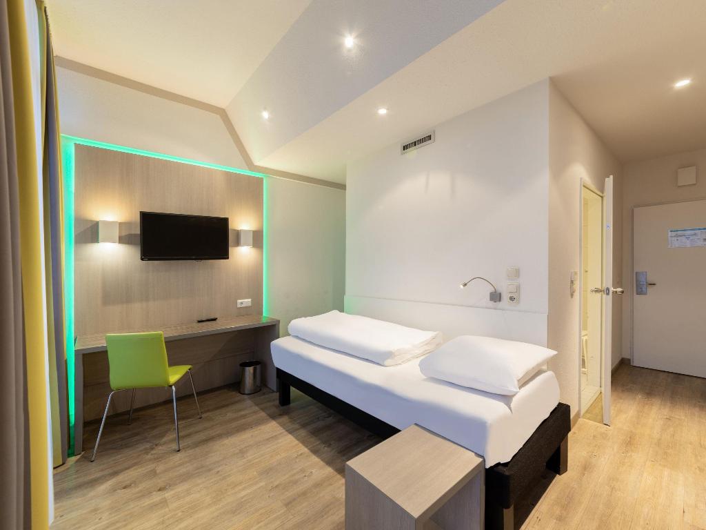 hotel-thumb