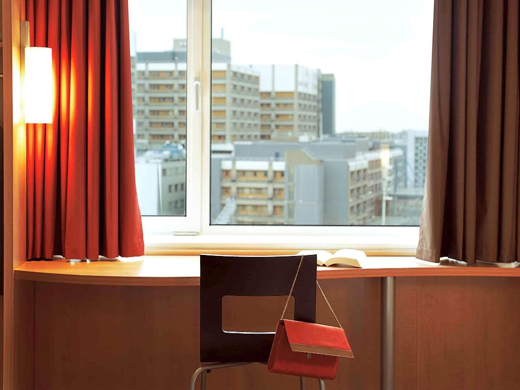 ibis Barcelona Santa Coloma