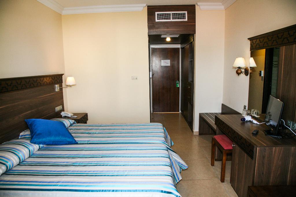 Anais Bay Apartment