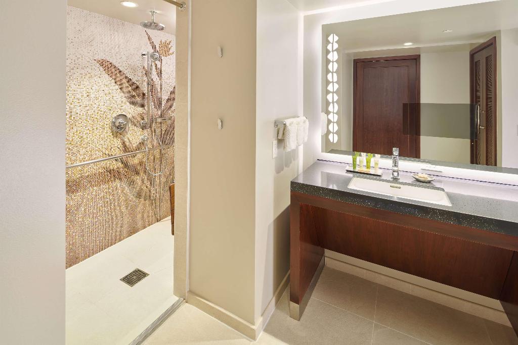 Hilton Grand Vacations Club Hokulani Waikiki Honol