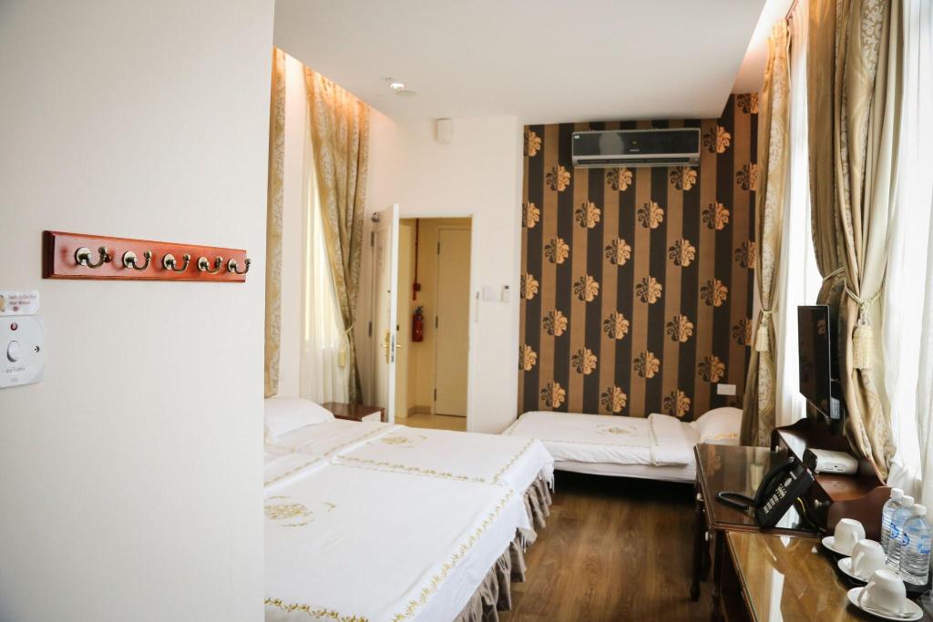 Jayleen 1918 Hotel