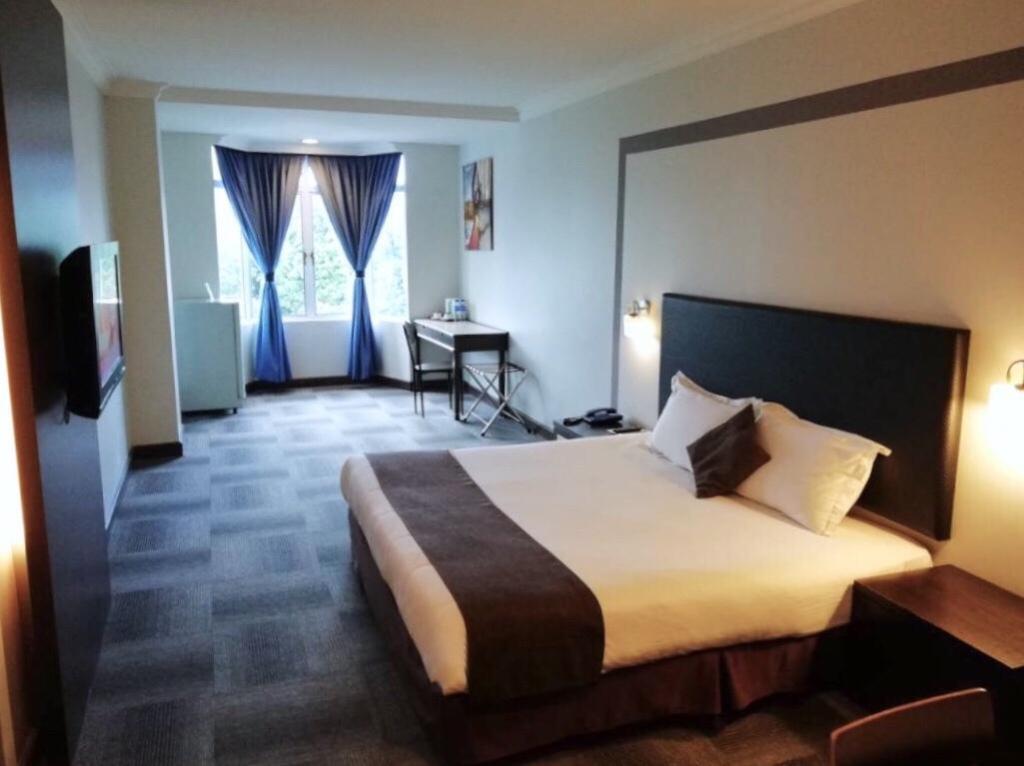 Legend Inn