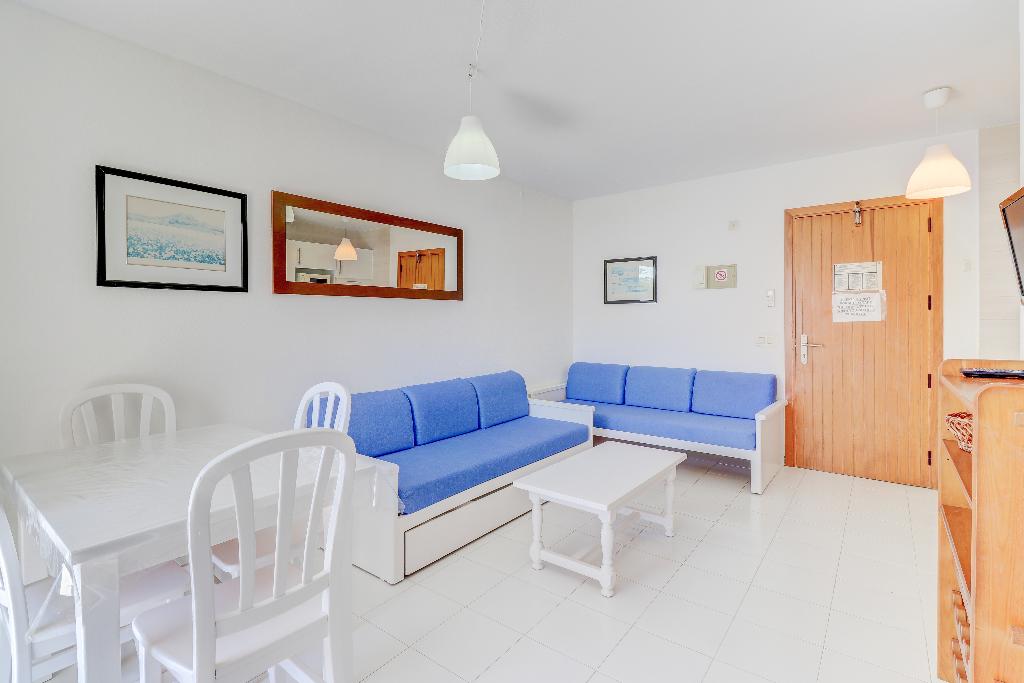 Llevant Apartamentos